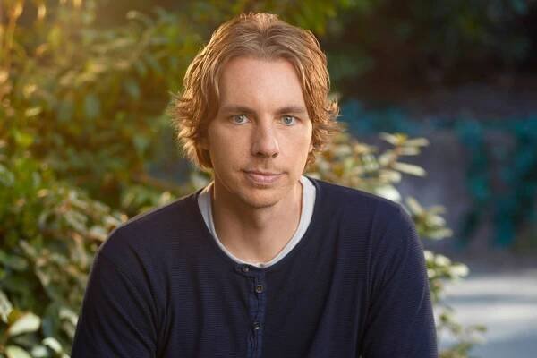 Dax Shepard as Crosby Braverman in Parenthood