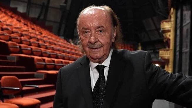 V září oslaví ve velkém stylu osmdesátiny a jede dál: Producent František Janeček chce ale prodat dům v Dominikáně