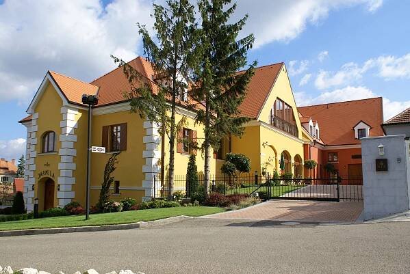 HOTEL AKADEMIE - Velké Bílovice | Turistický.net