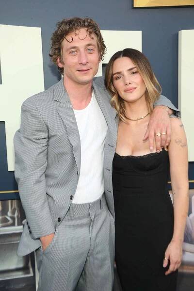 Jeremy Allen White’s Wife Addison Files for Divorce 727
