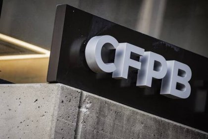 Judge recuses himself in lawsuit over CFPB's $8 credit card late fees