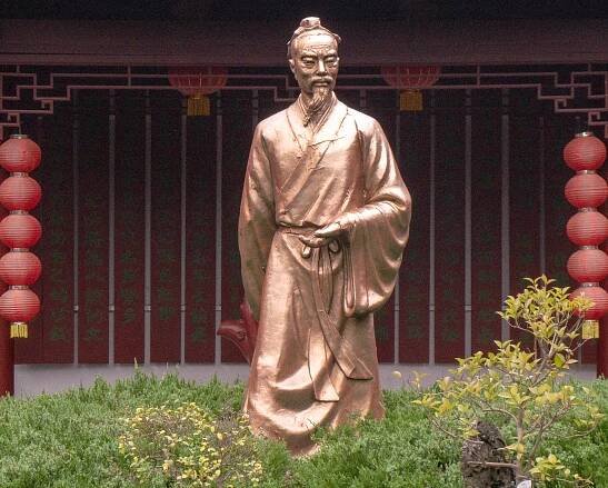 Soubor:Statue of Lu Yu, the Sage of Tea in China.jpg