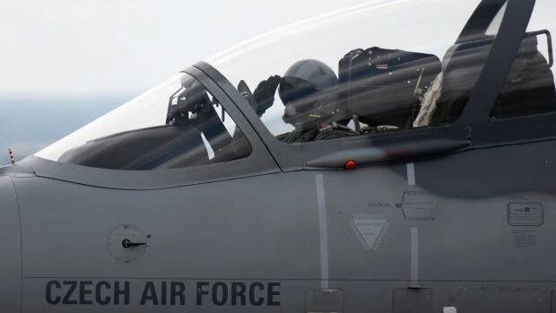 Šéf armády Řehka o nákupu F-35: Když budeme pořizovat to, co je dobré, cena logicky nebude nízká | iROZHLAS - spolehlivé