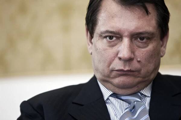 Socialista 'tělem i duší' Paroubek už zase šéfuje straně