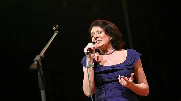 Marie Rottrová zazpívala v Rubínu