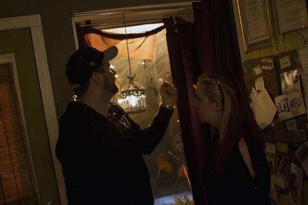 Robert Patrick Stern, Sarah Sharp - The Stylist - Z natáčení