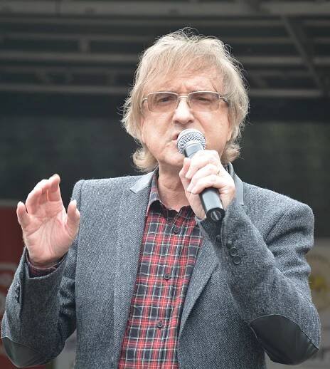 Soubor:Miroslav Žbirka 2014.JPG – Wikipedie