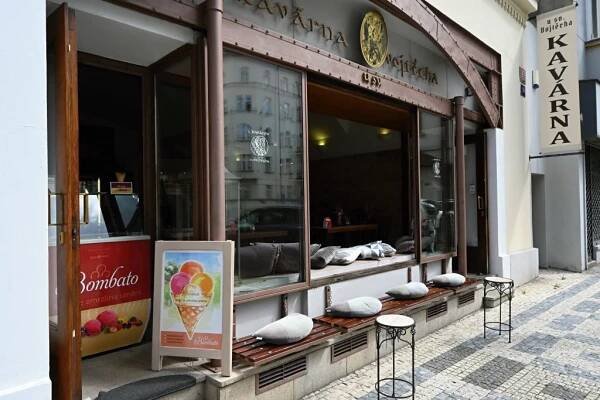Kavárna u sv. Vojtěcha navazuje na tradici pražského kavárenství | Praha 1