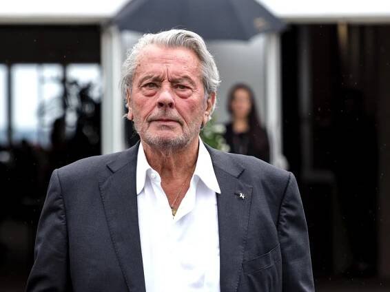 FOTO: Alain Delon žil poslední roky života ve velkých bolestech. – stránka 25