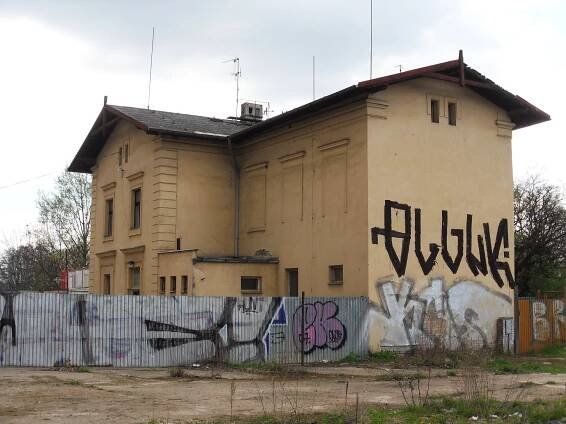 Soubor:Praha, Libeň, Palmovka, bývalé dolní nádraží (01).jpg