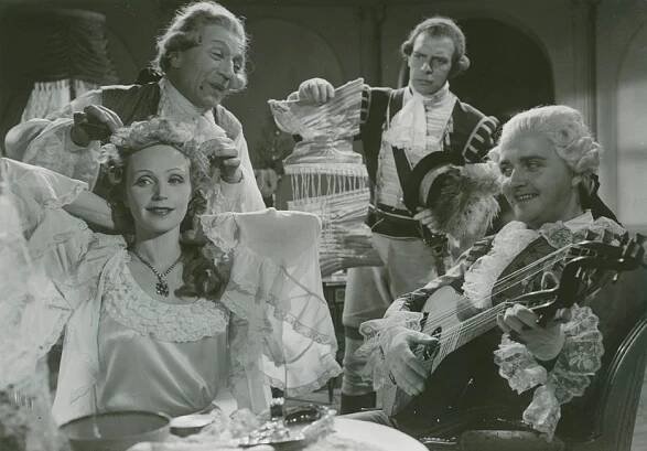 Inga Tidblad, Arne Lindblad, Björn Berglund, Stig Järrel - Kungajakt - Z filmu