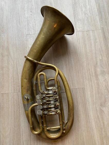 Baskřídlovka  baryton Amati Kraslice - Hudební nástroje