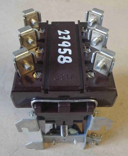 Elektromagnetický stykač V13D, 500V?40A, 110V - Nástrojenářadí.cz