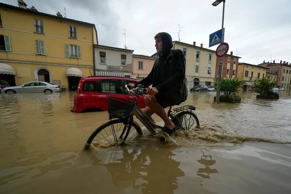 Silné bouřky a lijáky. Dovolenou v Chorvatsku a Itálii komplikuje počasí