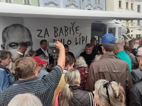 VIDEO: Babiš v Opavě? Mela byla cítit ve vzduchu už před jeho příjezdem