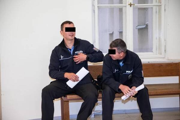 Upálená žena, ubodaný taxikář, rozsekaný učitel: Jaké zákeřné vraždy musely soudy loni rozplétat!?