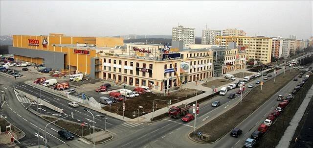 V Praze otevírá další nákupní centrum, Novodvorská Plaza