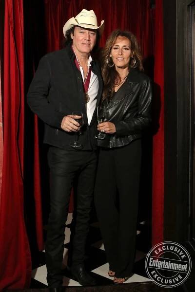 David-Lee-Murphy-with-wife-Donna-Murphy-by-Jamie-Schramm