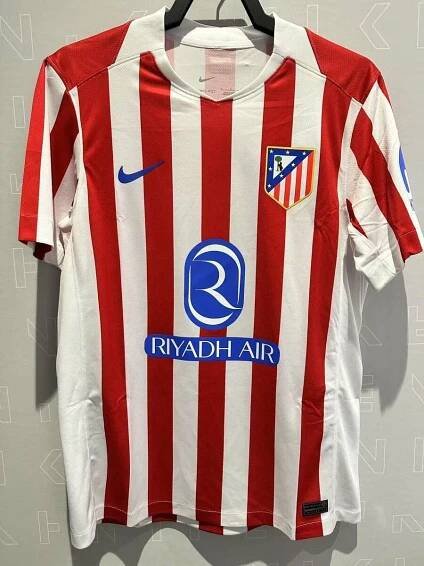 Atlético Madrid - domácí dres