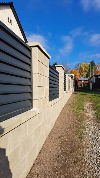 Oplocení , betonové ploty a opěrné zdi Kladno -