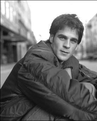 Eddie Cahill