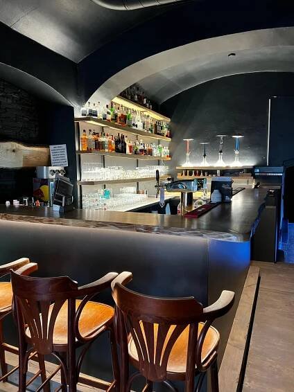 nonamebar.cz – Cocktail Bar & Pub v centru Kutné Hory