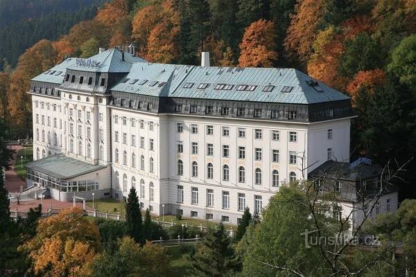 Léčebné lázně Jáchymov - Radium Palace - lázeňské ubytovací zařízení