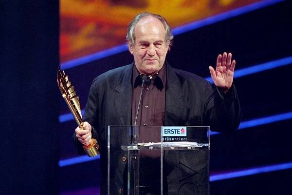 Otto Schenk mit dem Nestroy-Preis, 2000