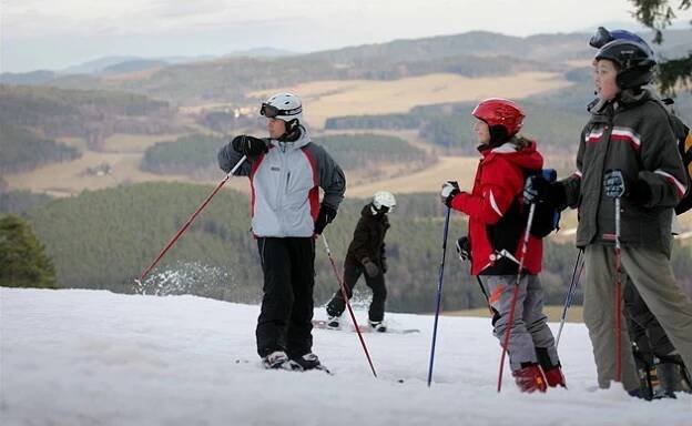 Na Zadově se po pauze zase lyžuje. Areál Lipno sezonu teprve zahájí