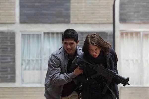 22. míle - Z filmu - Iko Uwais, Lauren Cohan