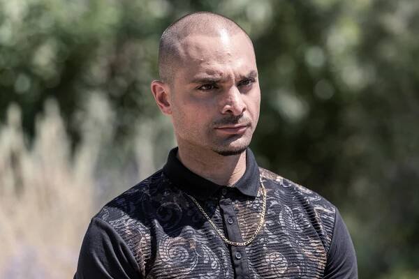 Volejte Saulovi - Neodpustitelné - Z filmu - Michael Mando