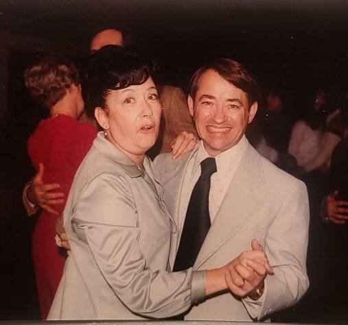 Vernon Howard | Estes Leadley Funeral Homes