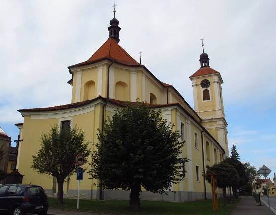 Soubor:Kostel Nejsvětější Trojice (Chrast).JPG – Wikipedie