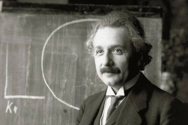 Albert Einstein odhalil tajemství „relativity“ díky švýcarské posedlosti měřením času před 120 lety
