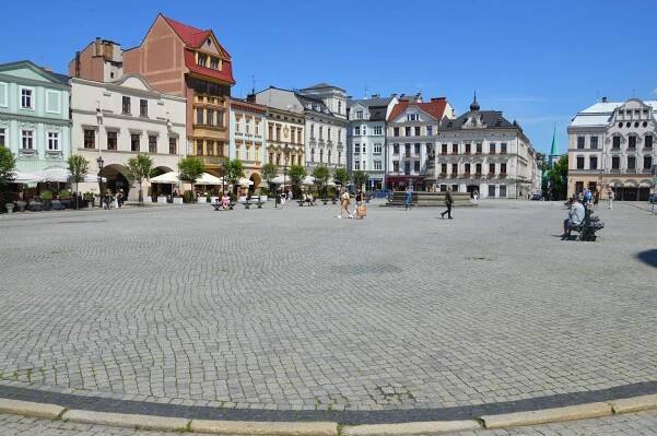 Návštěva SŠ Český Těšín v historické kavárně - Mateřská, základní a střední škola Slezské diakonie