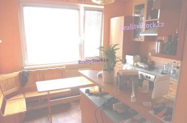 Prodej rodinného domu 220 m², pozemek 220 m², Praha - Praha-Satalice