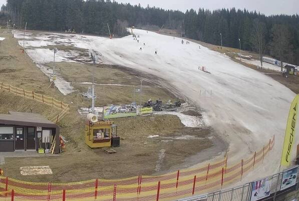 Je dobojováno, skiareál Lipno je zavřený. Hochficht jede dál, tam je sněhu dost