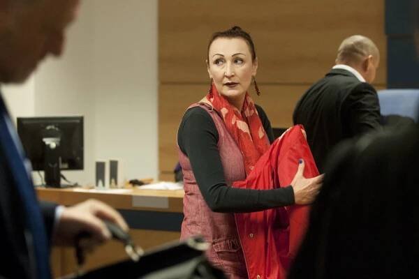Expolicisté obžalovaní z korupce stojí před soudem