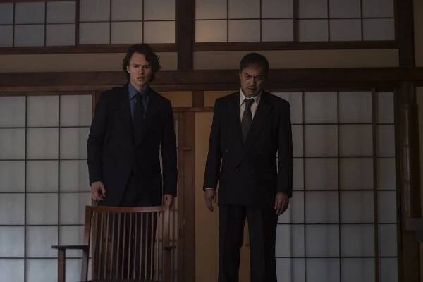 Tokyo Vice - Endgame - Z filmu - Ansel Elgort, Ken Watanabe