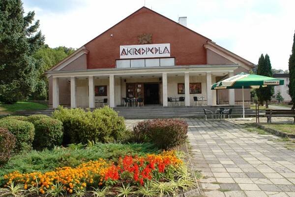 Kremnica – Od kina Partizán po priestor pre kultúru Akropola — Den architektury Archív