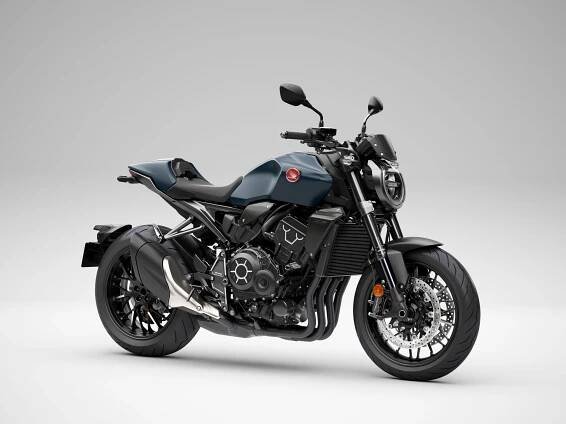 Honda CB1000R 2023: v modré metalíze × Motoforum.cz