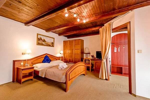 Svatba na klíč od 1 450 Kč Velká Hleďsebe, Klimentov Schlosshotel - Mariánské Lázně • Firmy.cz