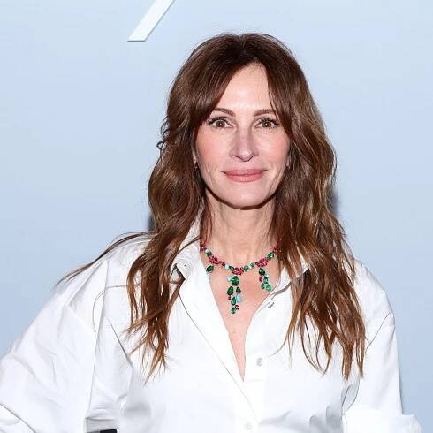 Julia Roberts' shaggy bob cut is the definition of textured hair