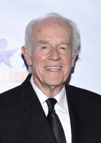 Mike Farrell at Ed Asner's 90th Birthday Roast in Hollywood, California on November 3, 2019 | Source: Getty Images