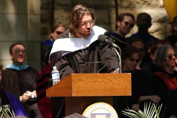 Lessons from David Foster Wallace’s “This Is Water” | The Curiosity Chronicle
