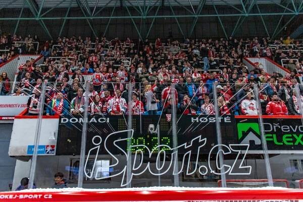 Ultras MORA oslaví deset let od svého vzniku v zápase s Hradcem Králové