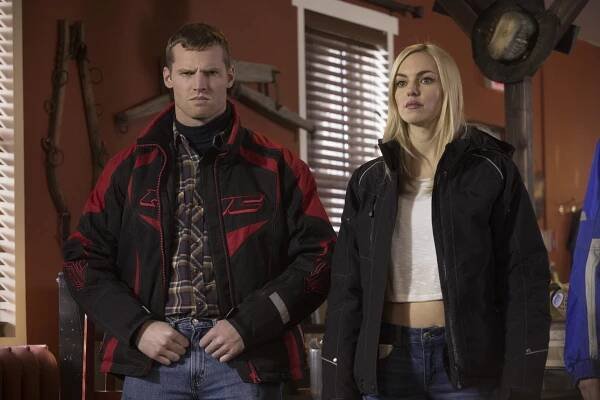Letterkenny - Bradley Is a Killer - Z filmu - Jared Keeso, Michelle Mylett