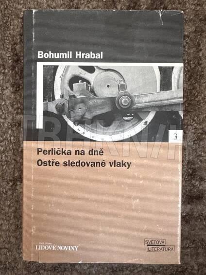Kniha Perlička na dně - Ostře sledované vlaky - Trh knih - online antikvariát