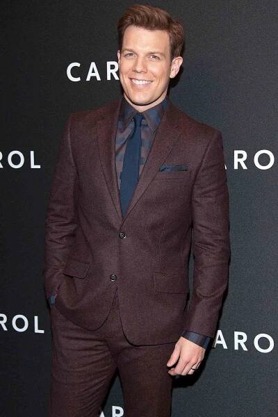 jake-lacy-1333x2000