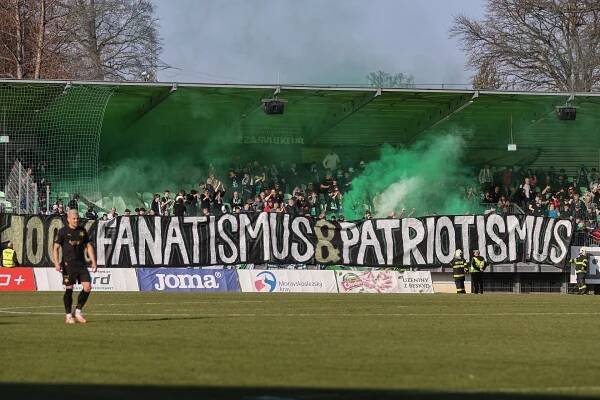 MFK Karviná – SK Slavia Praha (12.04.2025) – hooligans.cz